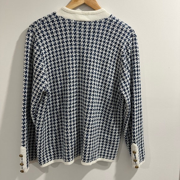 ☘️ D’Allaird’s Sweater Cardigan with Blue Houndstooth - Picture 4 of 4